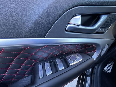 Used 2025 Genesis G70 3.3T Advanced w/ Sport Prestige Package image 15