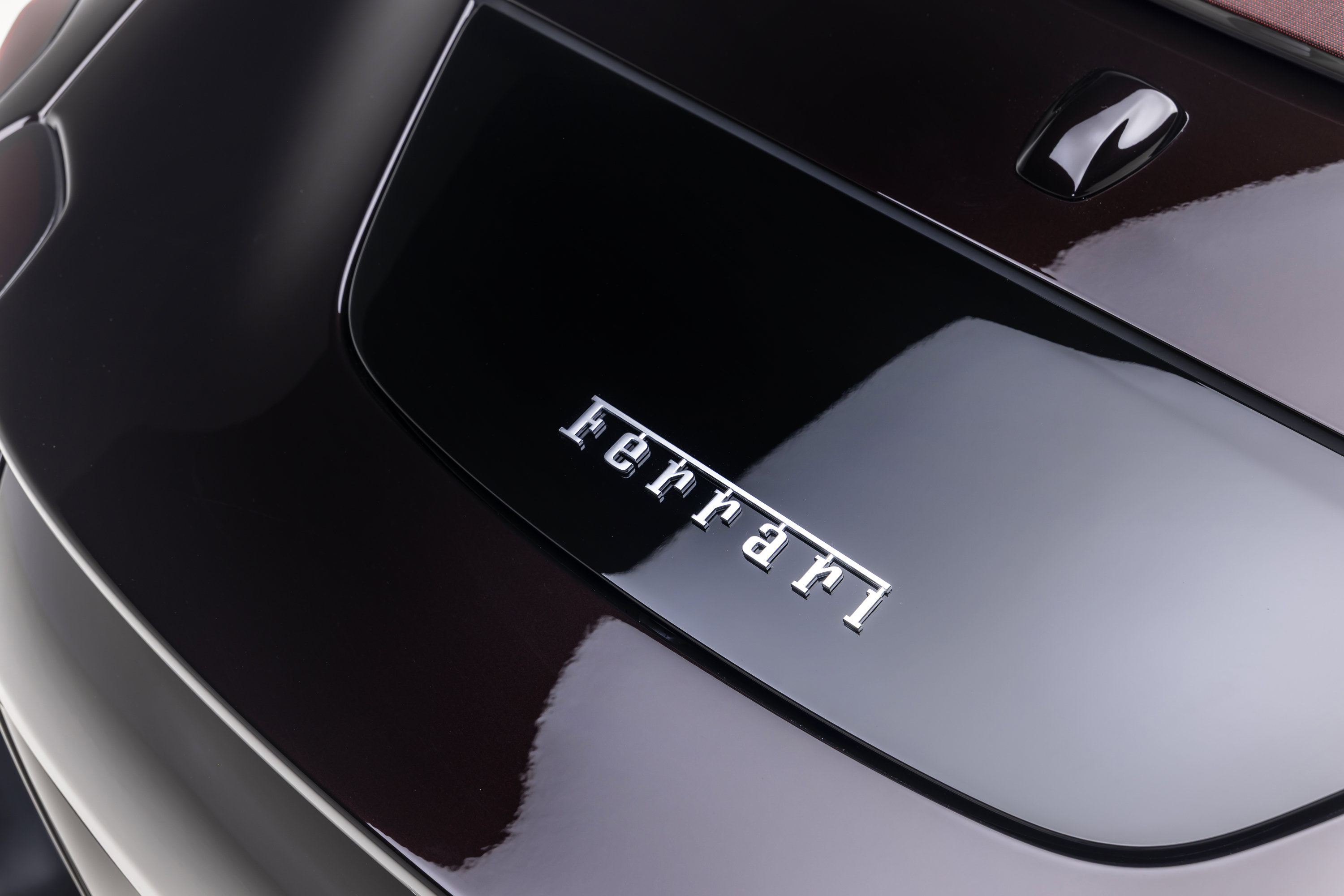 Certified 2026 Ferrari Roma Spider RWD image 35