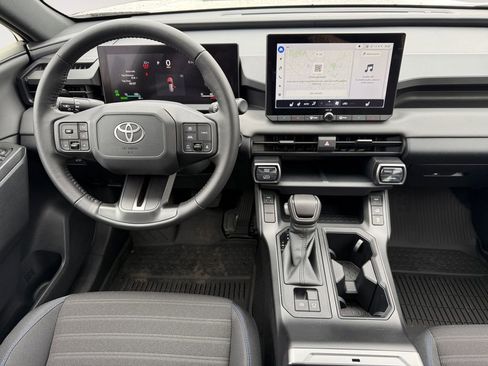 Used 2026 Toyota RAV4 SE w/ Convenience Package AWD/4WD image 10