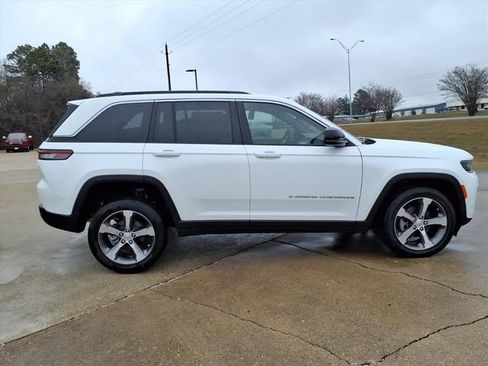 New 2026 Jeep Grand Cherokee Limited image 2