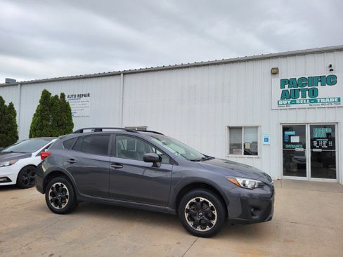 Used 2021 Subaru Crosstrek 2.0i Premium w/ Moonroof Package AWD/4WD image 9