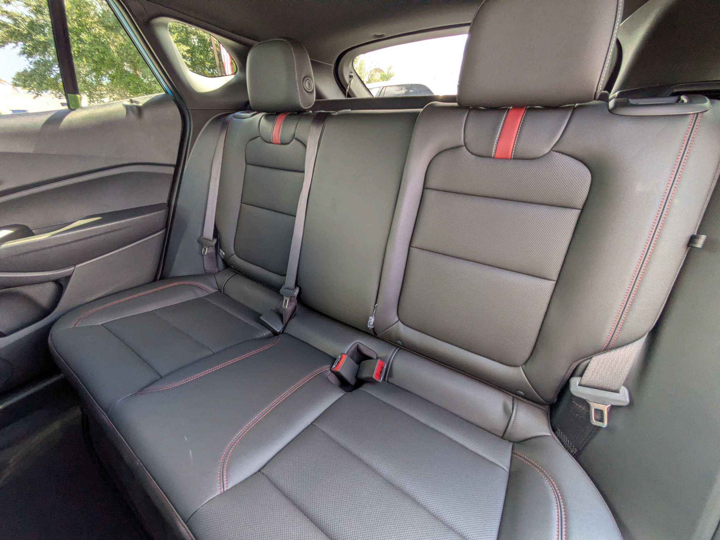 New 2026 Chevrolet Trax RS w/ Sunroof Package FWD image 8
