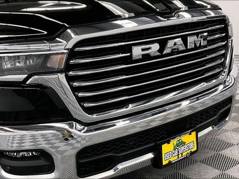 Used 2025 RAM 1500 Laramie image 32