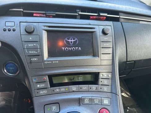 Used 2012 Toyota Prius Three FWD image 18