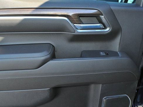 Used 2022 Chevrolet Silverado 1500 RST image 18