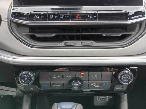 New 2026 Jeep Compass Limited AWD/4WD image 15