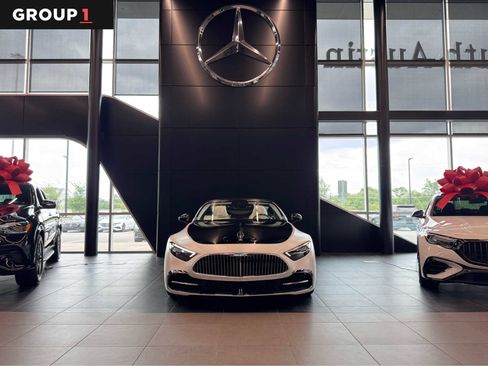 New 2026 Mercedes-Benz Maybach SL 680 image 1