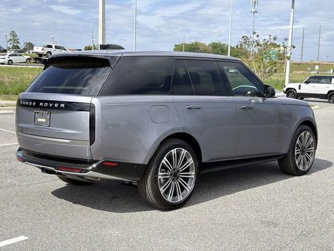 New 2026 Land Rover Range Rover SE image 5