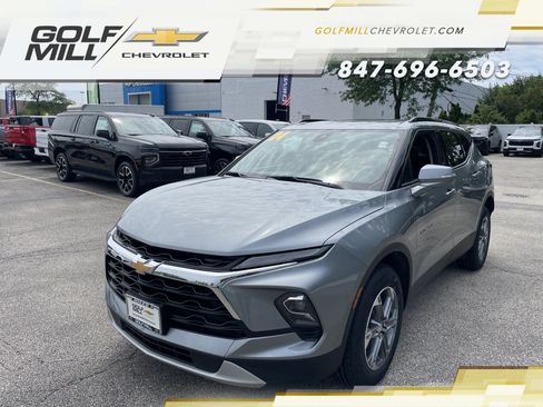 Used 2024 Chevrolet Blazer LT FWD image 1