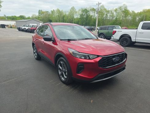 Used 2025 Ford Escape ST-Line w/ Equipment Group 301A FWD image 4