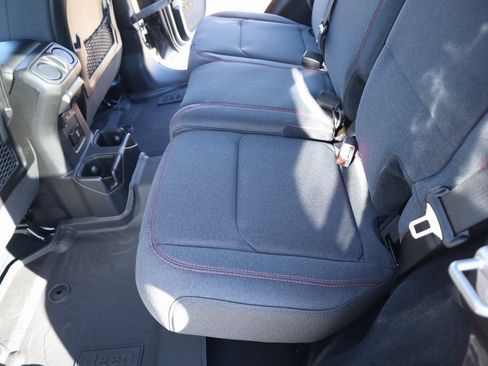 New 2026 Jeep Wrangler Unlimited Rubicon image 12