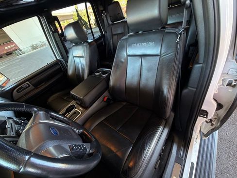 Used 2017 Ford Expedition Platinum AWD/4WD image 43