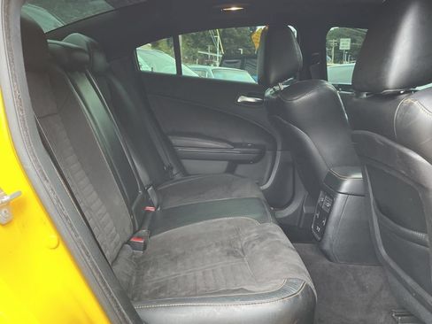 Used 2018 Dodge Charger R/T RWD image 13
