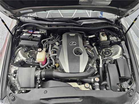 Used 2017 Lexus IS 200t RWD image 19