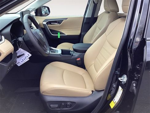 New 2025 Toyota RAV4 XLE Premium image 9