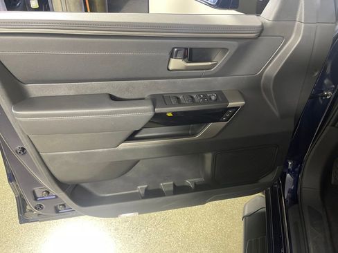 Used 2024 Toyota Tundra Limited image 17