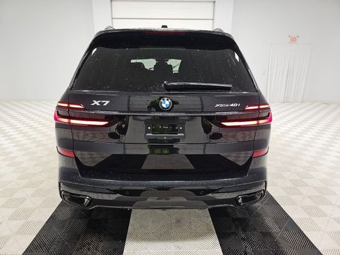 Used 2025 BMW X7 xDrive40i w/ M Sport Package AWD/4WD image 5