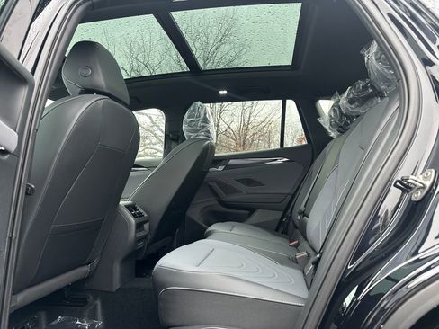 New 2026 Volkswagen Tiguan SE R-Line image 14