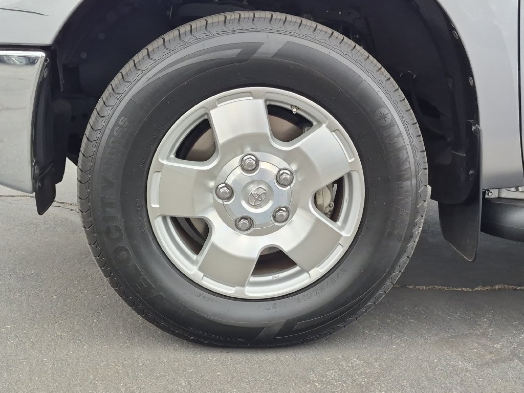 Used 2010 Toyota Tundra 4x4 Double Cab image 10