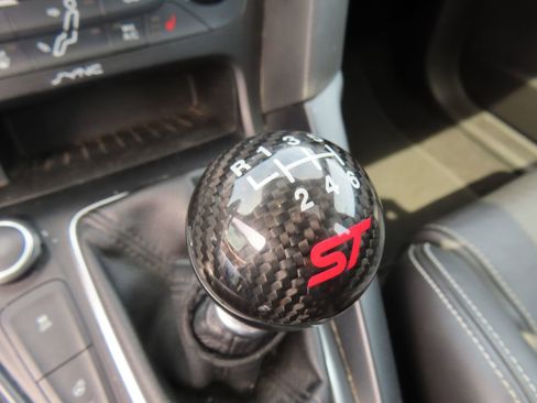 Used 2017 Ford Focus ST w/ Equipment Group 402A image 32