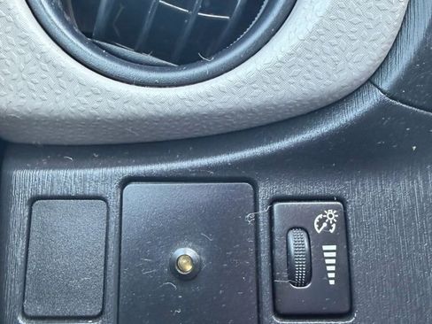 Used 2013 Toyota Yaris L FWD image 24