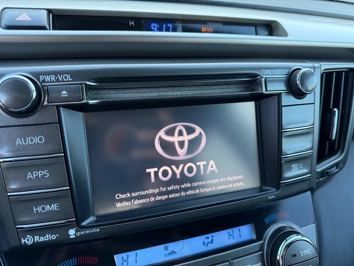 Used 2014 Toyota RAV4 Limited w/ Technology Package AWD/4WD image 16