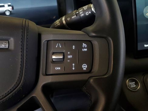 Used 2024 Land Rover Defender 110 X image 18