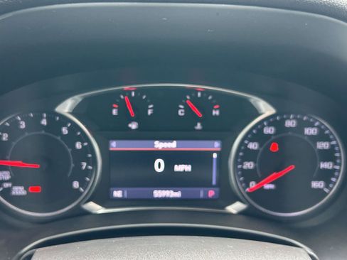 Used 2023 GMC Terrain SLT image 23