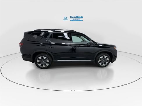 New 2026 Honda Pilot Touring image 3
