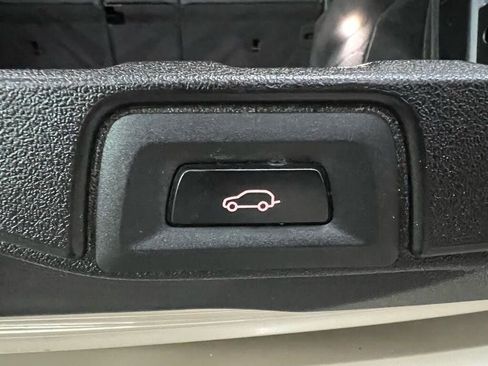 Used 2019 BMW X5 xDrive40i w/ M Sport Package image 9