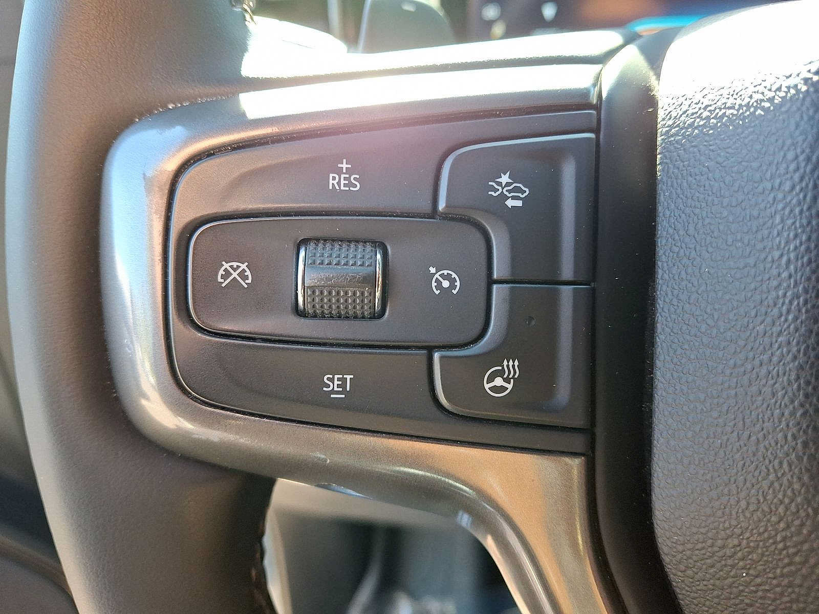 Used 2025 Chevrolet Silverado 1500 ZR2 w/ Technology Package AWD/4WD image 23