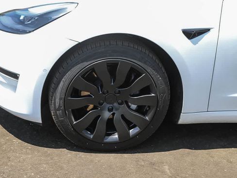 Used 2022 Tesla Model 3 Long Range AWD/4WD image 8