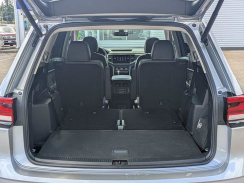 Used 2023 Volkswagen Atlas SEL R-Line AWD/4WD image 32