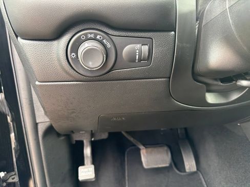 Used 2025 Dodge Durango GT RWD image 27
