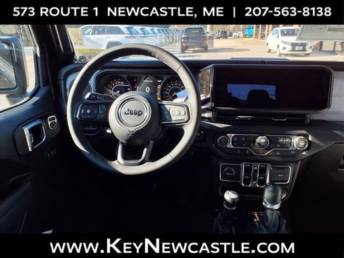 New 2026 Jeep Gladiator Sport AWD/4WD image 15