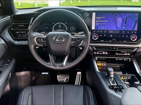 Used 2025 Lexus TX 500h AWD w/ Technology Package image 7