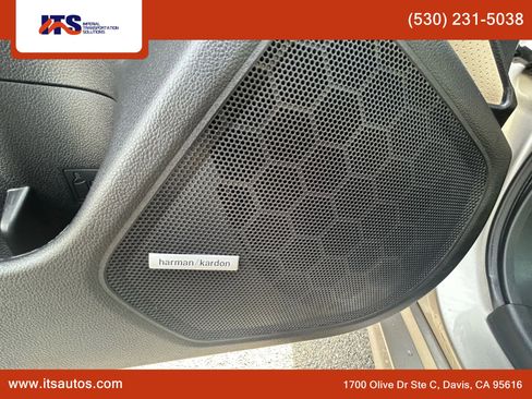 Used 2016 Subaru Legacy 3.6R Limited image 16