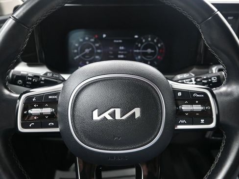 Certified 2023 Kia Sorento SX image 15