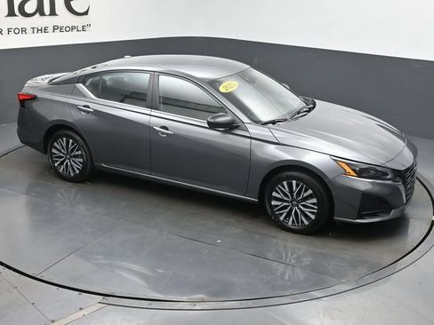 Used 2025 Nissan Altima 2.5 SV AWD/4WD image 53
