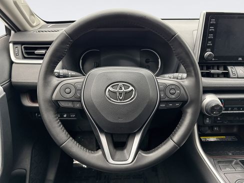 Used 2019 Toyota RAV4 Limited image 12