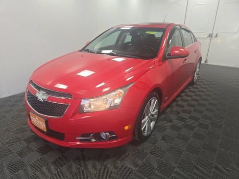 Used 2014 Chevrolet Cruze LTZ w/ RS Package FWD image 3
