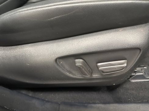 Certified 2022 Toyota Highlander XLE image 10