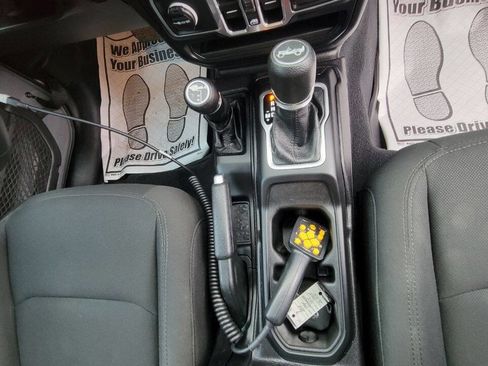 Used 2018 Jeep Wrangler Unlimited Sport S image 18