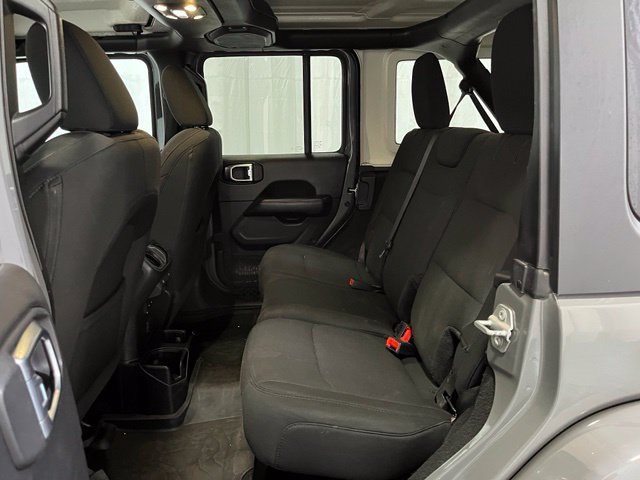 Used 2020 Jeep Wrangler Unlimited Sahara AWD/4WD image 11