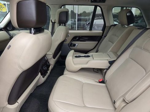 Used 2018 Land Rover Range Rover HSE image 10