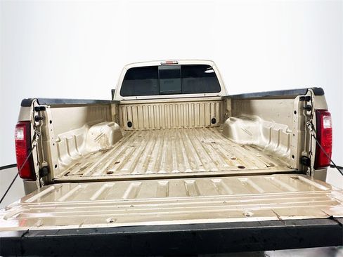 Used 2014 Ford F250 Lariat w/ Chrome Package image 24