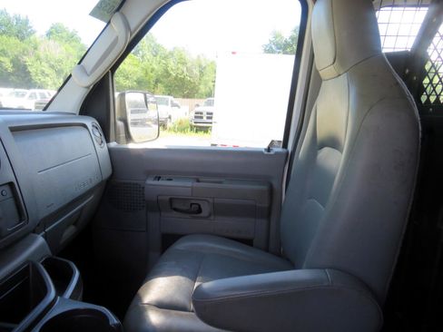 Used 2011 Ford E-250 and Econoline 250 w/ Commercial Cargo Van Pkg image 15