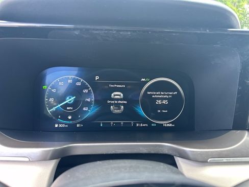 Certified 2023 Kia Sorento SX Prestige w/ Panoramic Sunroof Package AWD/4WD image 31