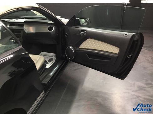 Used 2012 Ford Mustang Premium image 39