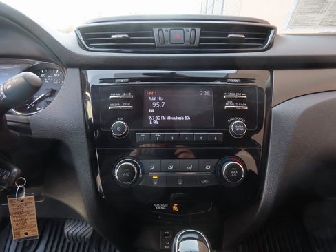 Used 2018 Nissan Rogue Sport S w/ S Appearance Package image 14